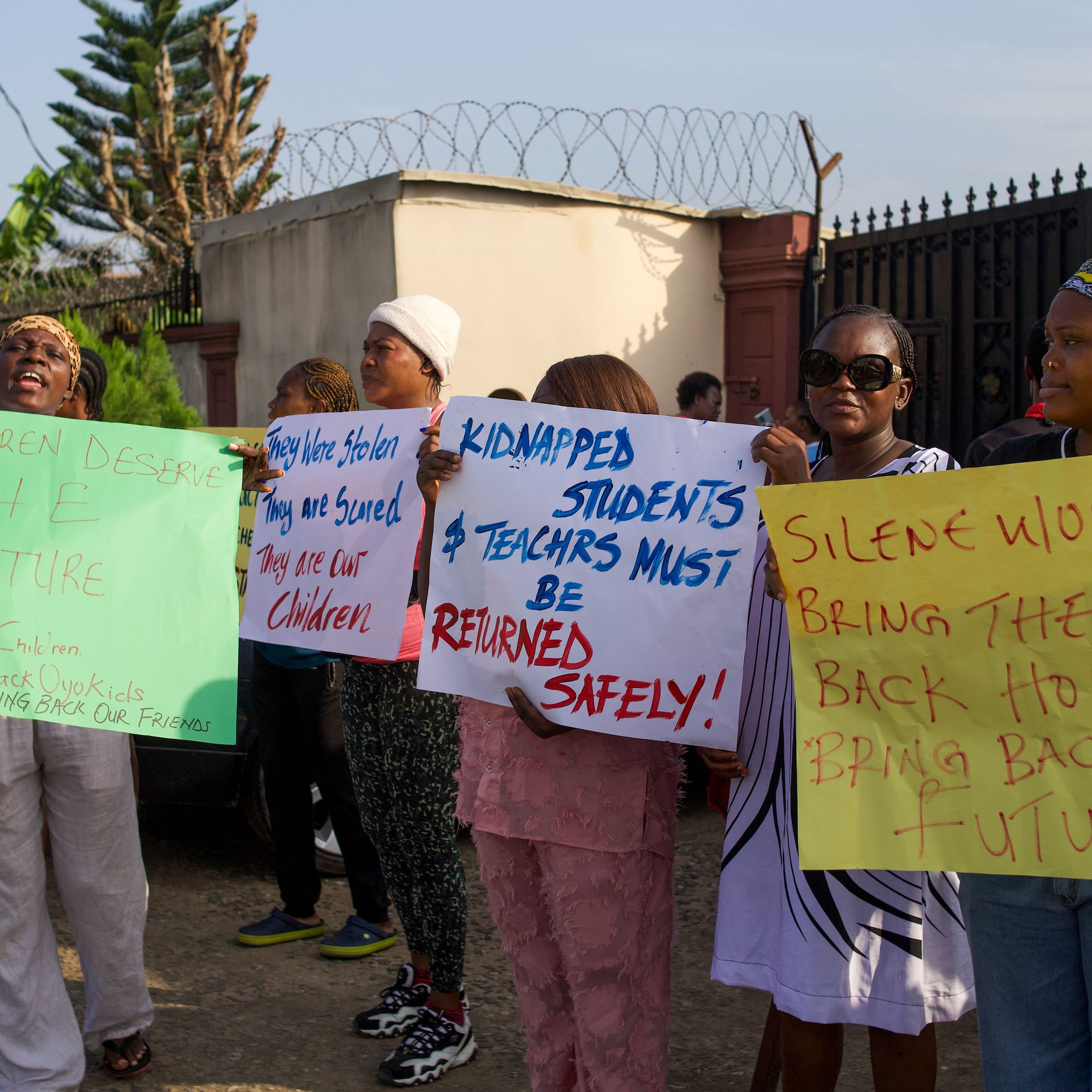 Nigerian teachers protest school kidnappings