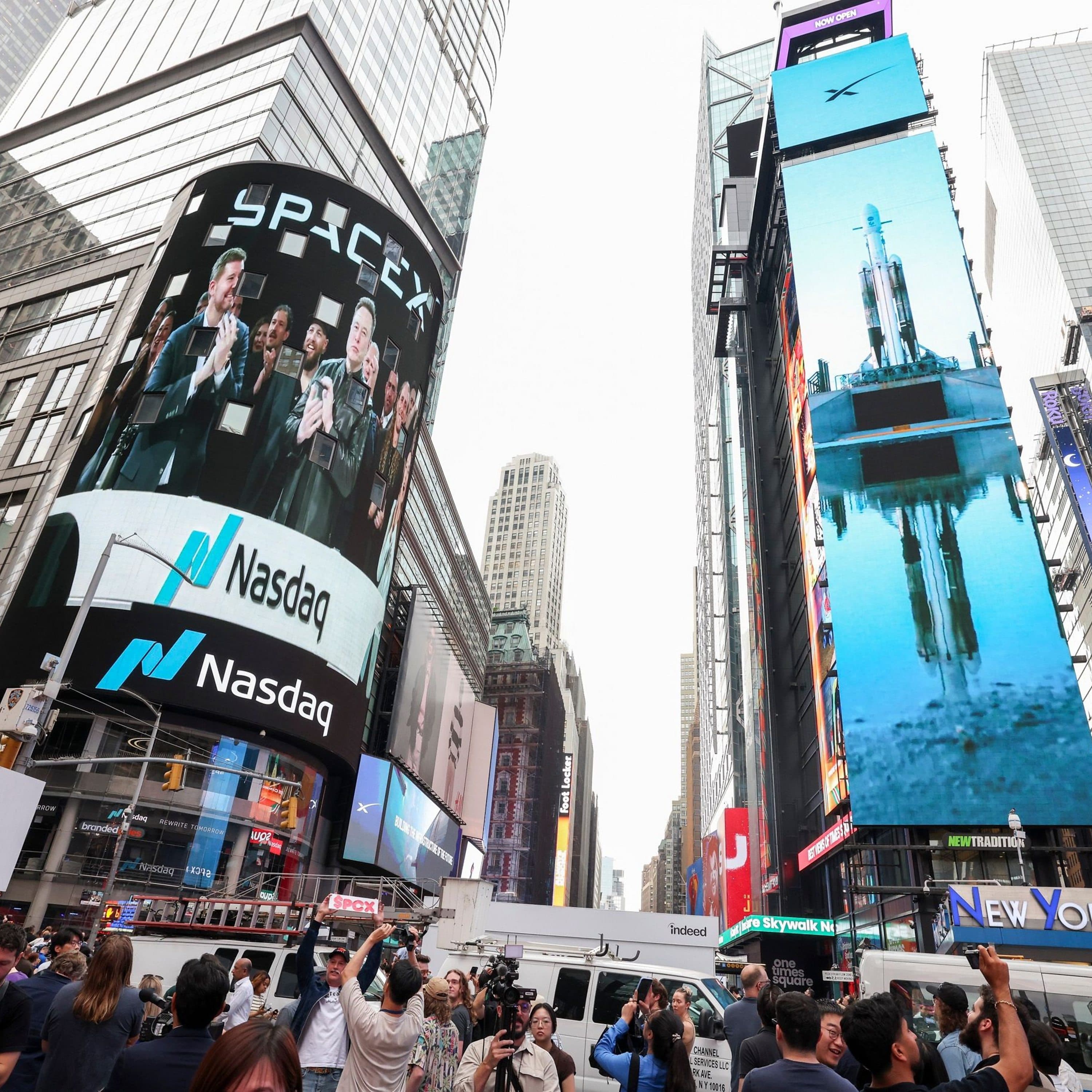SpaceX's lift-off moment stalls