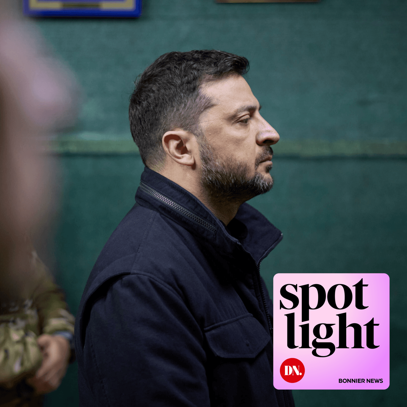 Kodnamn, kontanter och guldtoaletter – skandalen som kryper närmre Zelenskyj