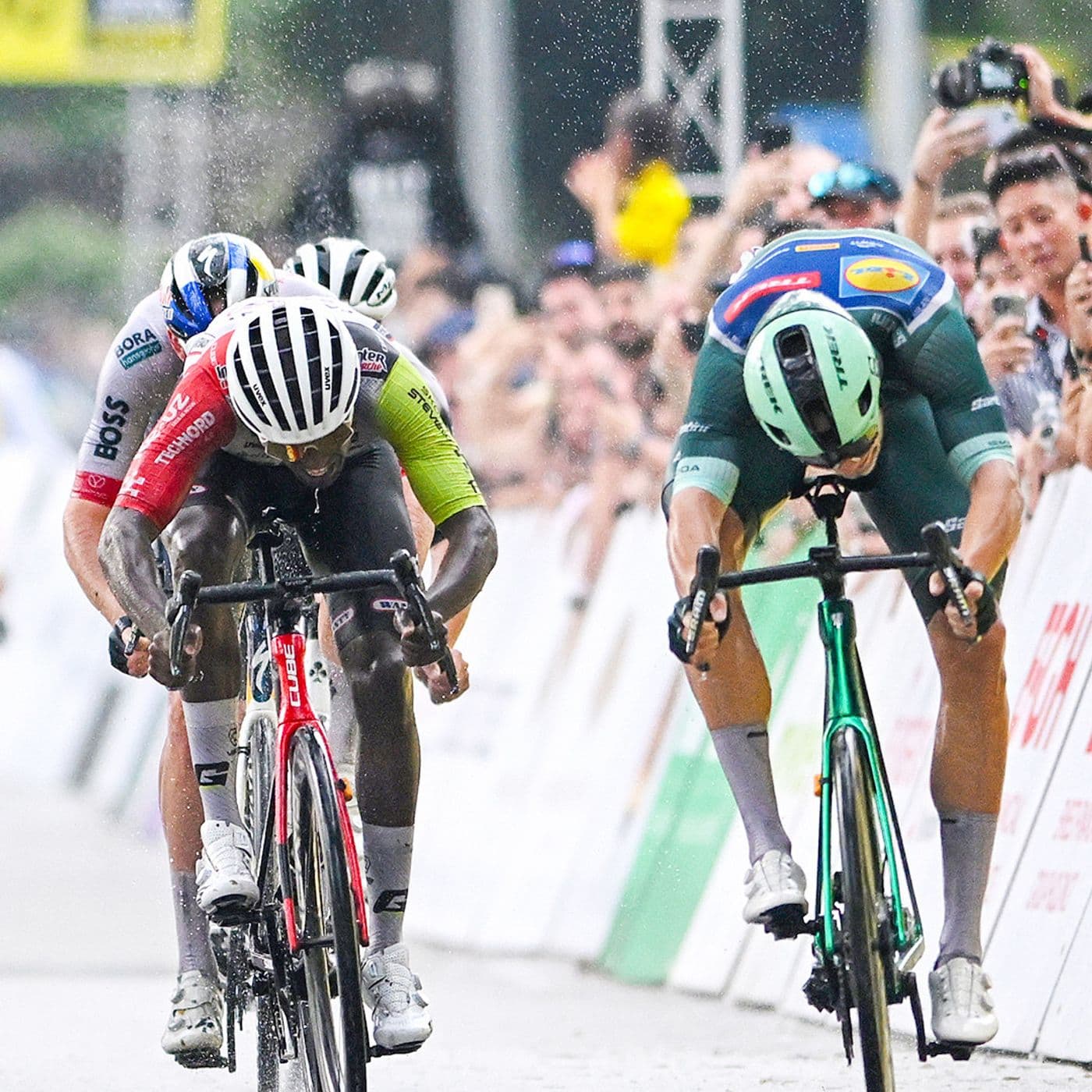 669: Are Exhibition Races Good for Cycling? | GCN Show Ep. 669