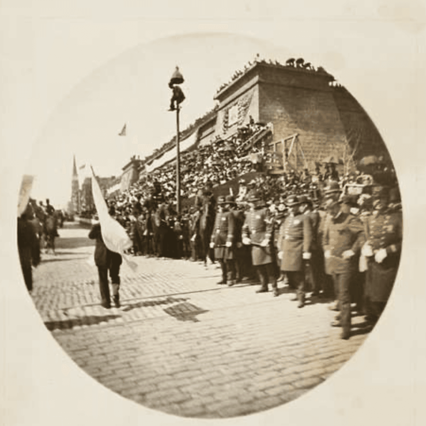 S8 Ep172: Sailing to Rhode Island and the Storms of Politics — Nathaniel Philbrick — Washington sailed to Newport, Rhode Island in August 1790 to embrace the state after it finally ratified the Constitution, completing the original union of thirteen states. Philbri