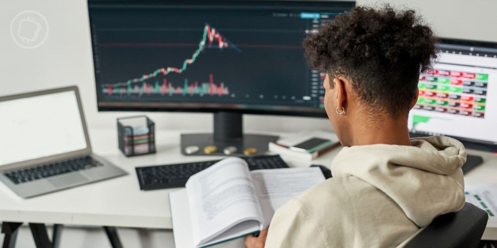 Moins d'actions, plus de cryptos : la génération Z se tourne massivement vers les investissements alternatifs, selon Coinbase