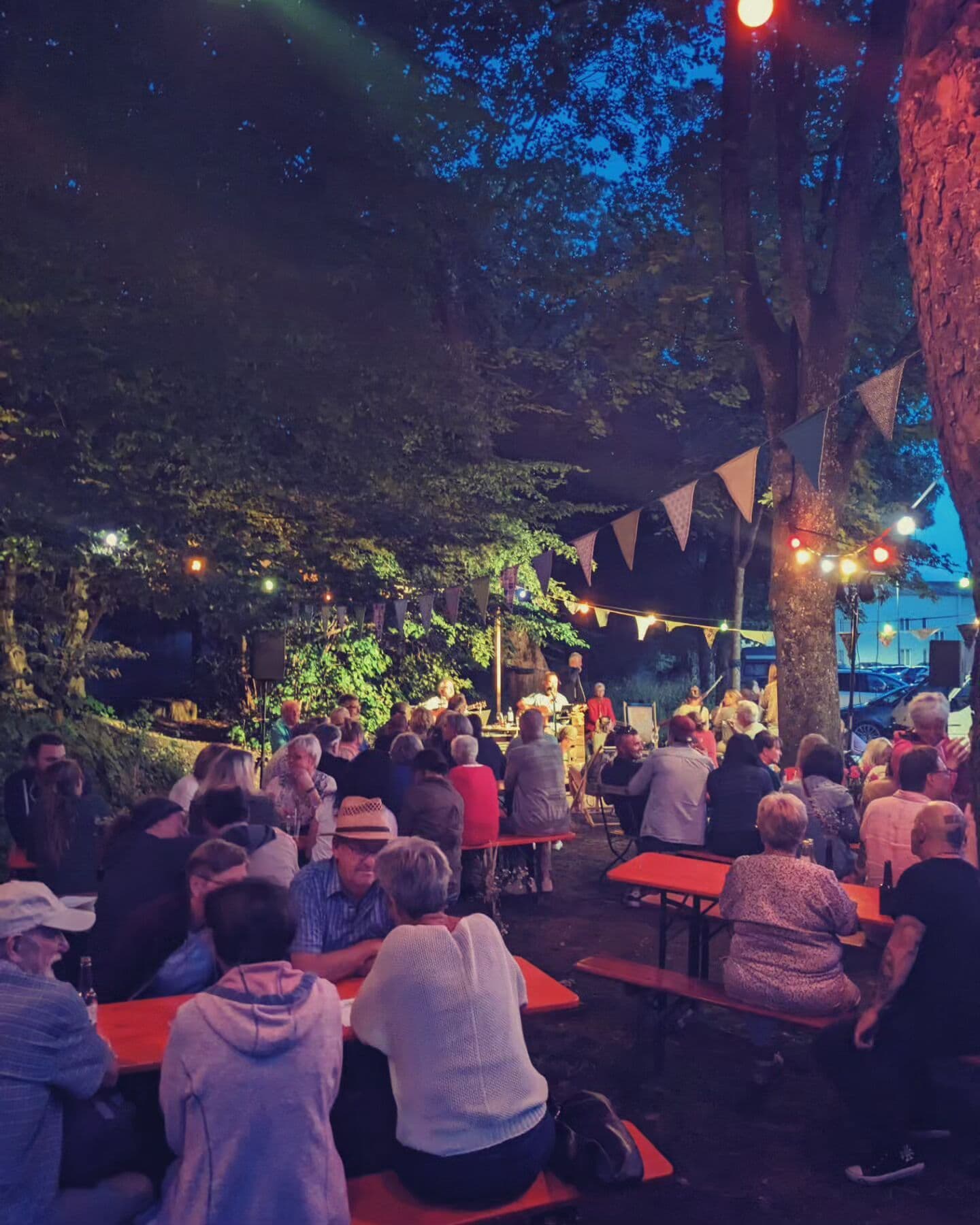 HKM129: Der Bramburi–Kulturbiergarten in Wasserburg