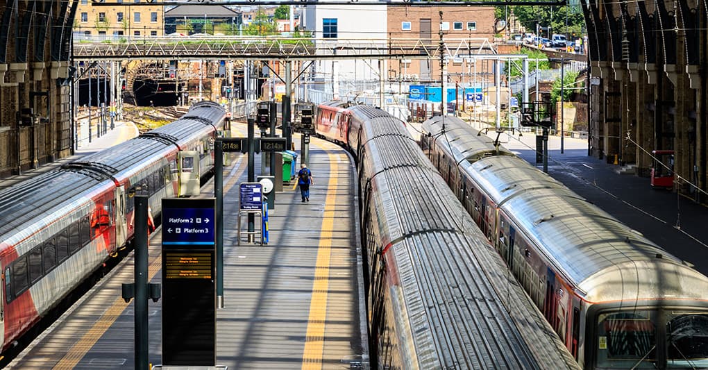 Treni che passano
