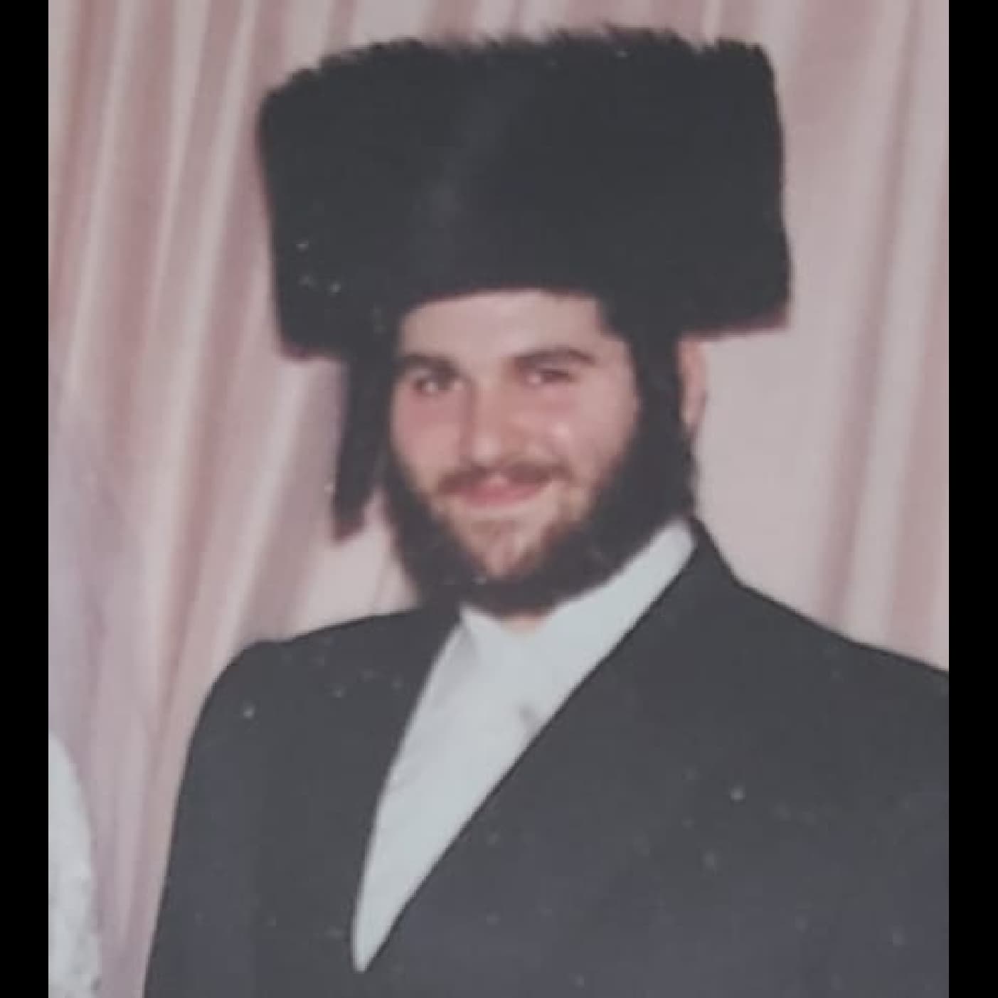 TOSH-Y Divorce. Rabbi Lipa Friedrich on Talkline With Zev Brenner discusses a controversial Heter Meah Rabbanim, Tosh Rebbe of Monsey arrest & Satmar