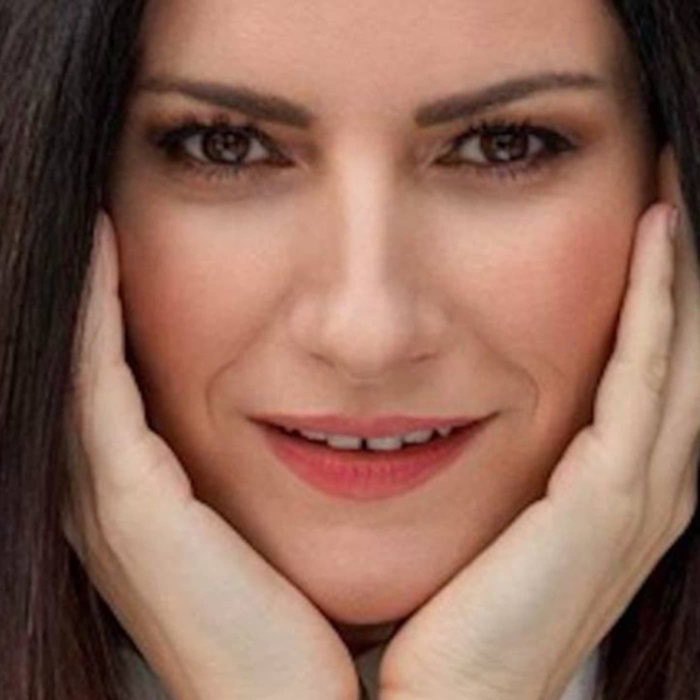 Laura Pausini en Noche de Romance