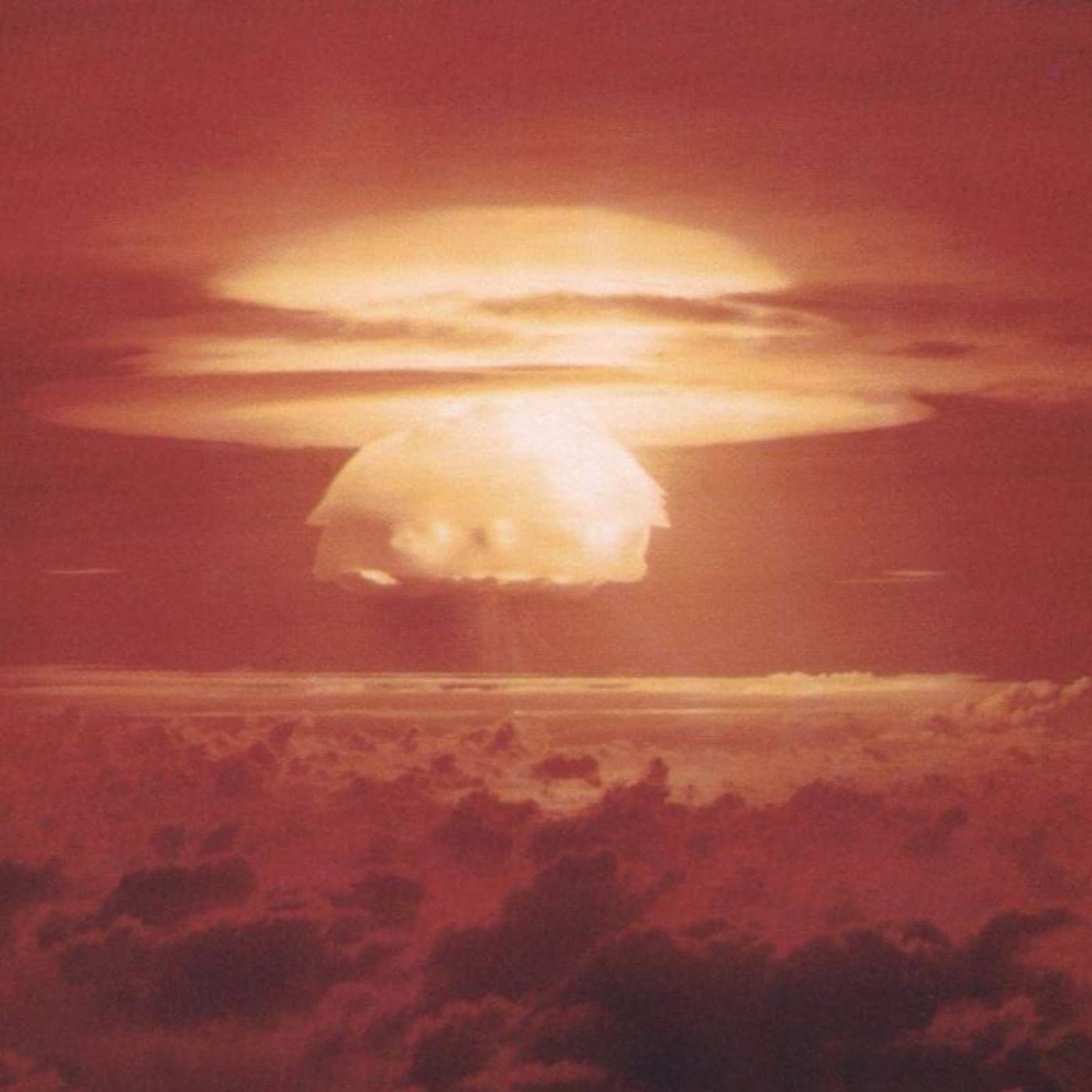 1751 - Detonaciones nucleares en el espacio