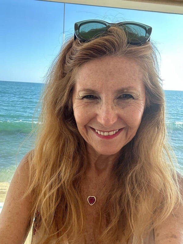 The Journey from Fashionista to Spiritual Mentor with Grace Vieira!