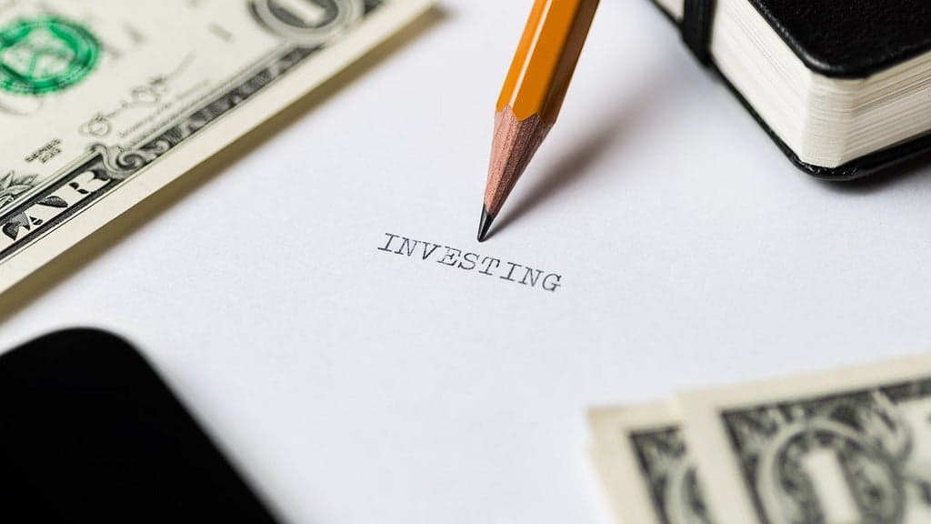 Financial advice for all, daylight savings from an ecological perspective, and truffle-hunting researchers