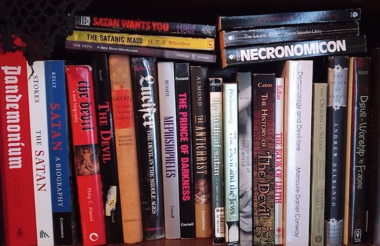 Episode 191 - Lucifer's Library: Weird Reviews